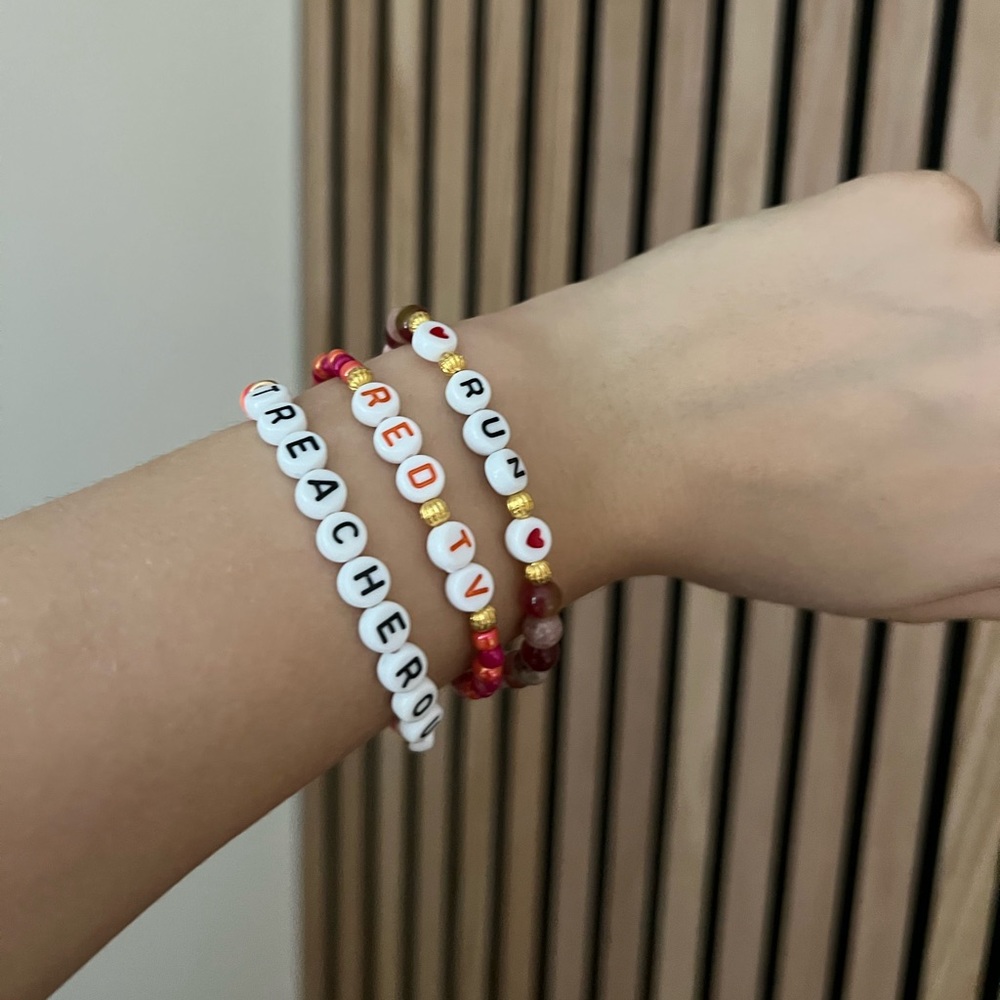 TAYLOR SWIFT | “Red TV” Album Inspired Bracelet Set